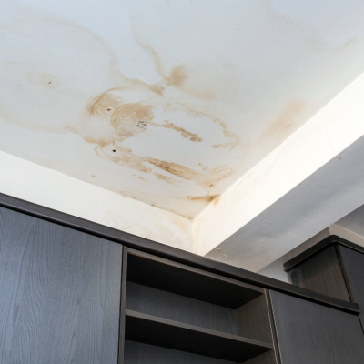 5 signs of serious water damage